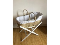 mamas and papas sheep and me moses basket